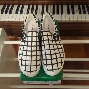 Airwalk Shoes
